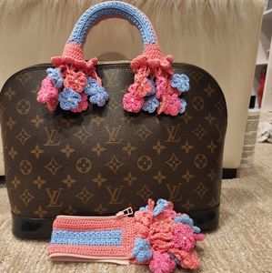 Handmade Crochet handbag handle cover!